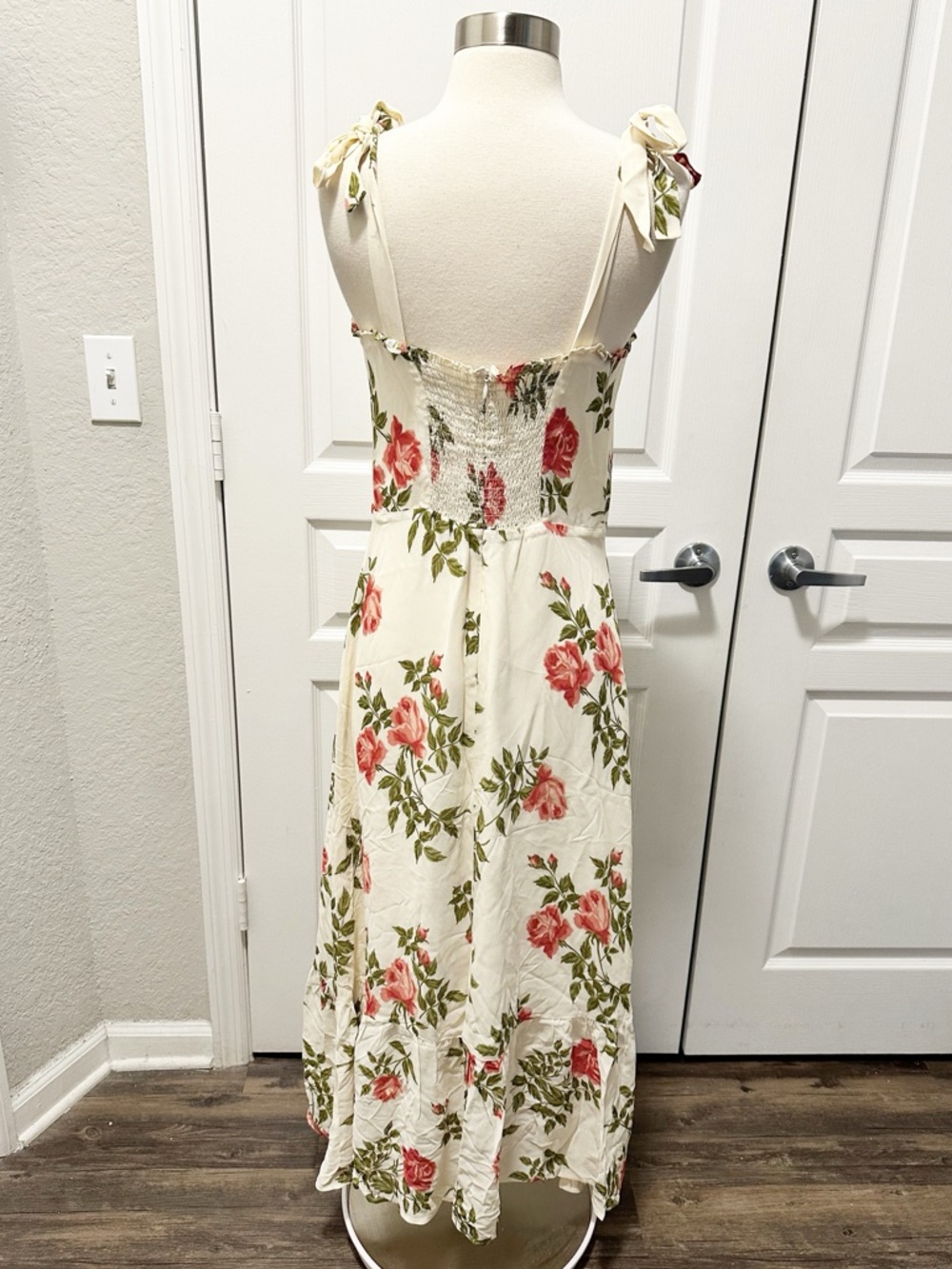 Reformation Nikita Dress in Jolie Floral Rose Print - Picture 3 of 13